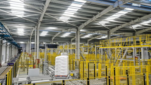 中國(guó)石化國(guó)內(nèi)最高單線倉(cāng)庫(kù)在漢投用，智能物流開啟產(chǎn)品全鏈路溯源新篇章